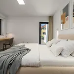 Luxury 5-bedroom Altabianca With A Heated Pool, Finnish Sauna, An Outdoor Cinema, 50m From The * Supetar