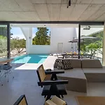 Luxury 5-bedroom Altabianca With A Heated Pool, Finnish Sauna, An Outdoor Cinema, 50m From The Villa