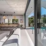 Luxury 5-bedroom Altabianca With A Heated Pool, Finnish Sauna, An Outdoor Cinema, 50m From The *