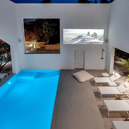 Luxury 5-bedroom Altabianca With A Heated Pool, Finnish Sauna, An Outdoor Cinema, 50m From The