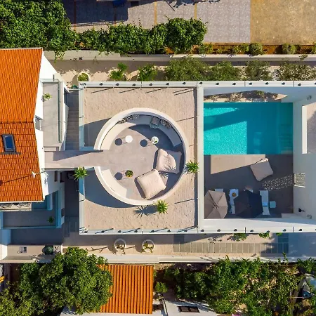 Villa Luxury 5-bedroom Altabianca With A Heated Pool, Finnish Sauna, An Outdoor Cinema, 50m From The San Pietro di Brazza